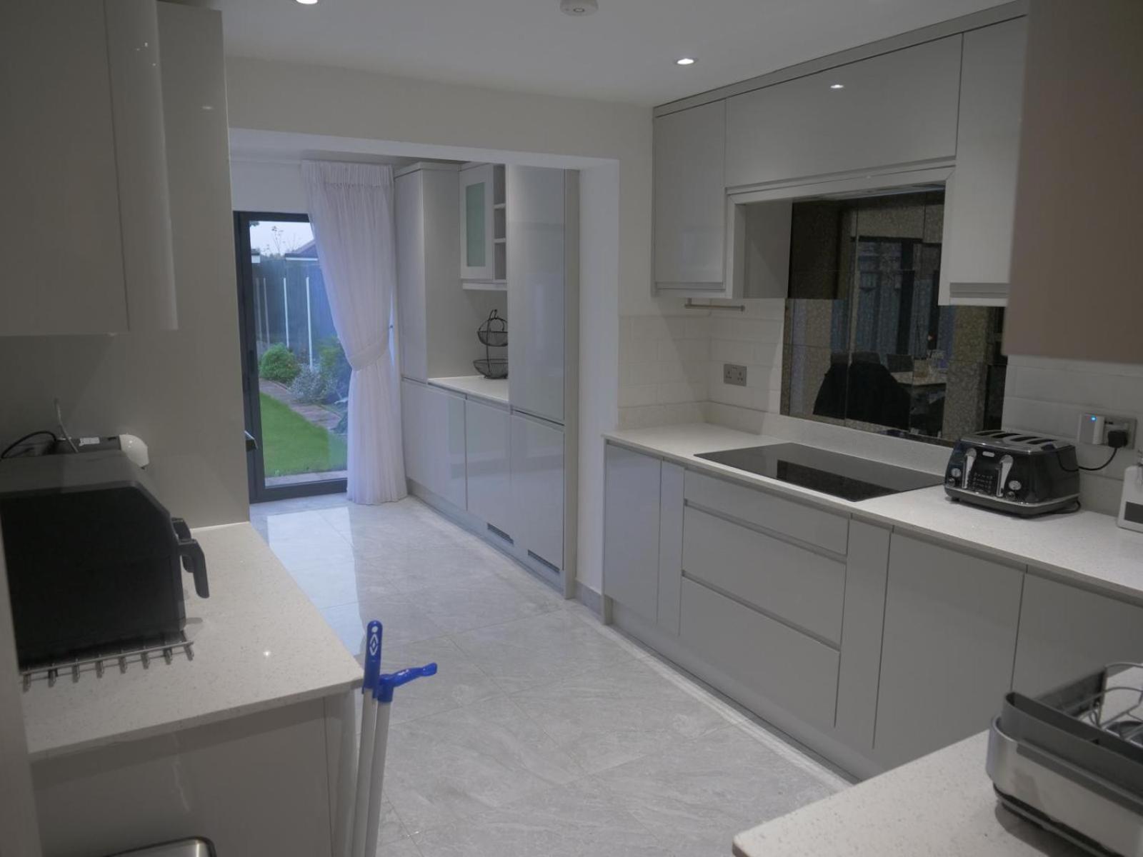 Modern House In Greater London Apartment Sunbury-on-Thames