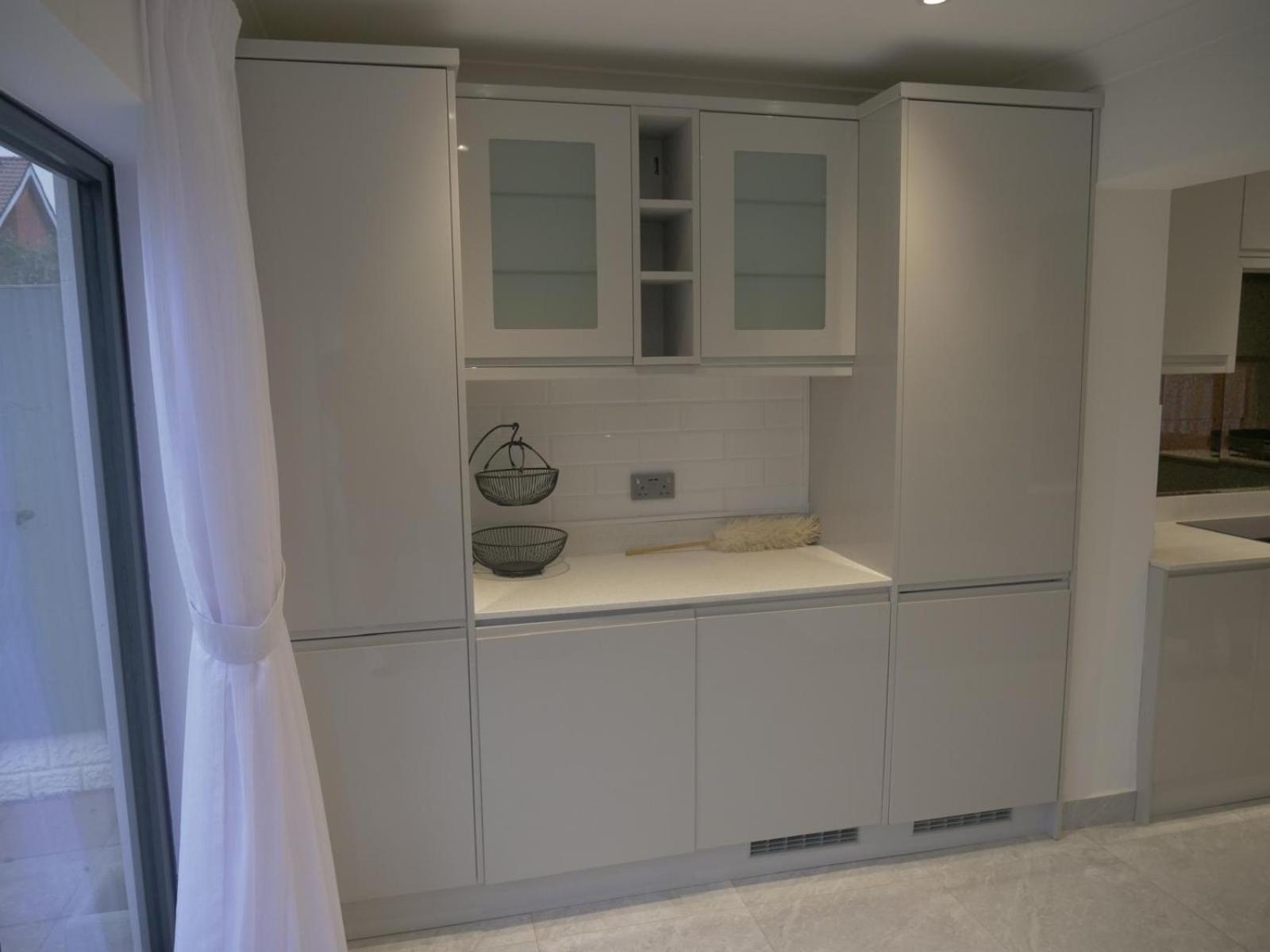 Modern House In Greater London * Sunbury-on-Thames